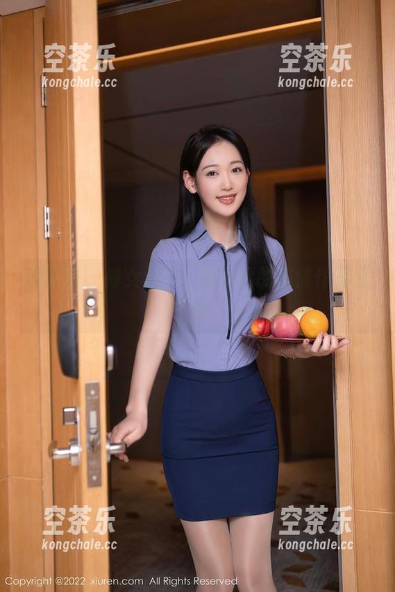 秀人网-谭小灵 秀人网 - 修女树下,谭小灵的高清作品思考