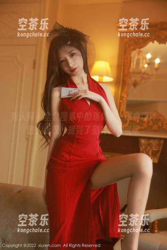 秀人网 - 全套图集中的连体衣，谭睿琪真教人惊叹，提到了别样的气氛呢
