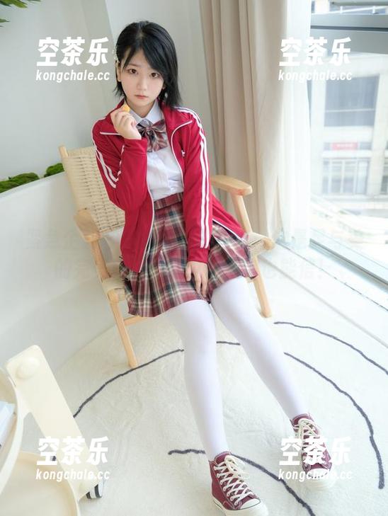 紧急企划-龙崎聆音 紧急企划 - 龙崎聆音的写真:这是足与美的完美相遇,理疗以后你也能信!