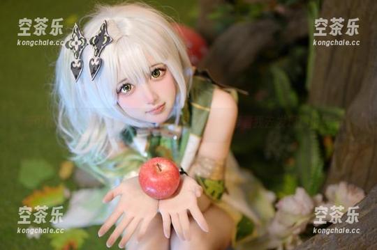 莱可Raika的白色写真，总在网盘里悄悄等着我去发现那份纯净。