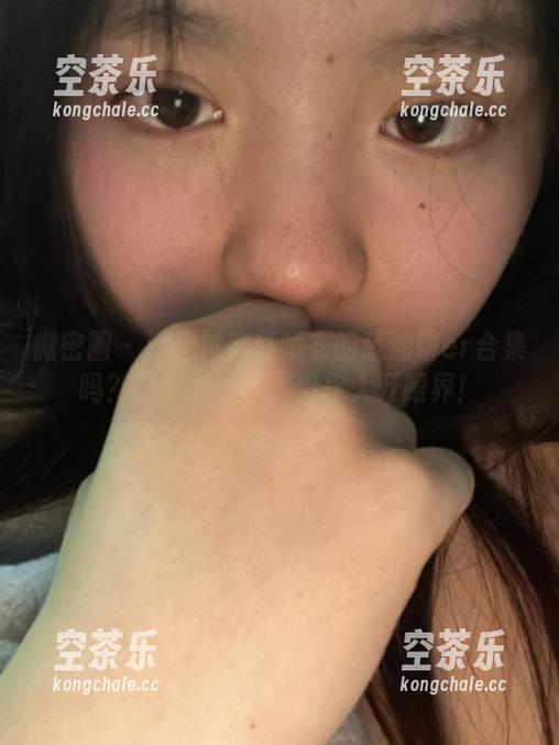 微密圈 - 没见过穿红睡衣的葱油饼er合集吗？来下载试试，保你大开眼界！