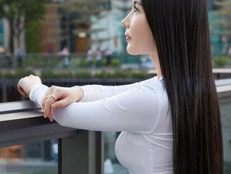 蜜桃社 – 许思铭的美图独自流浪：棉袜的心事