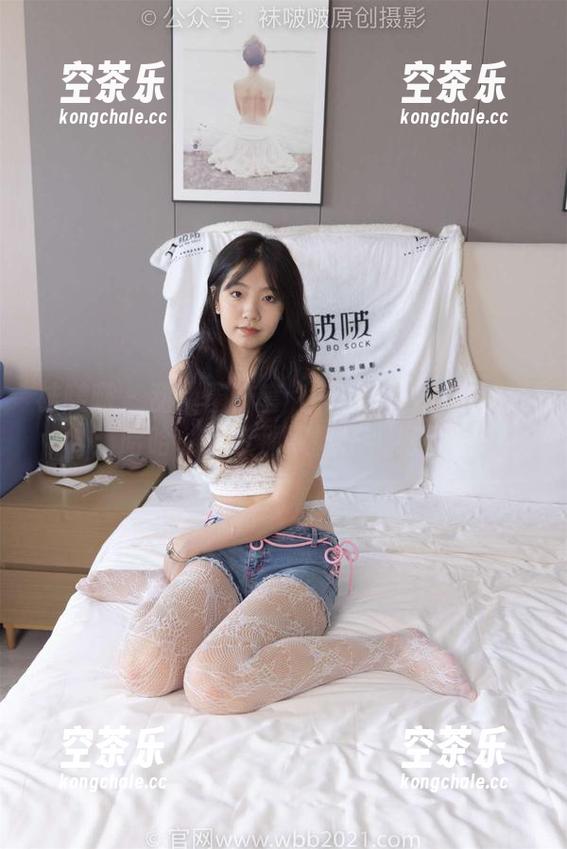 袜啵啵 - 甜甜圈袜套（花絮版）图集精选：哈哈，配上那双鞋子，绝了。