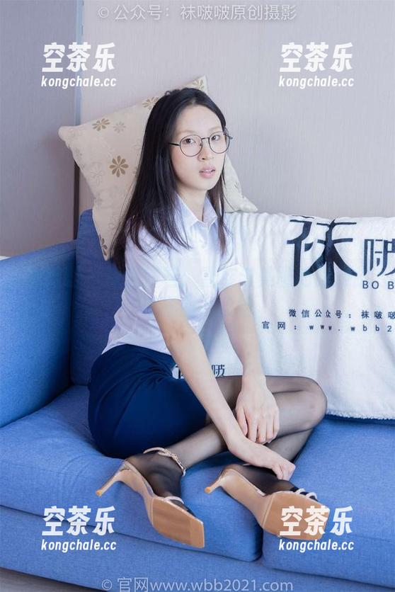 袜啵啵-雪糕 袜啵啵 - 裸足搭档:雪糕与美图的脚对脚小插曲,哈哈