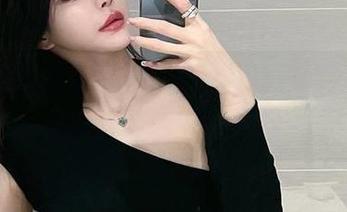 微密圈 – 超高品质，金希儿熟女御姐配黑丝，精选中的精粹
