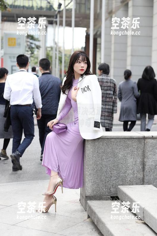 魔镜街拍 - 瓶颈期解决之道：蓝色泳衣+无圣光=芝芝的神奇美图算法！
