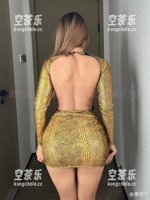 黑饱宝 微密圈 - 黑饱宝的写真:这连衣裙至少让我想多一点
